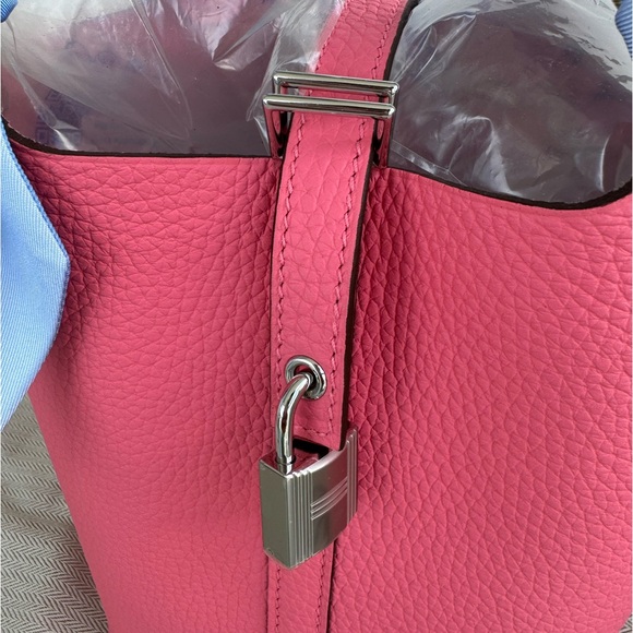 NEW Hermes Picotin Lock 18 Bag in Rose Azalée - Picture 4 of 5